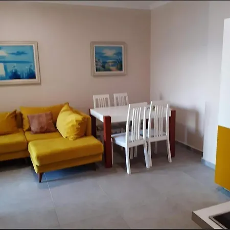 Apartment Holiday Home