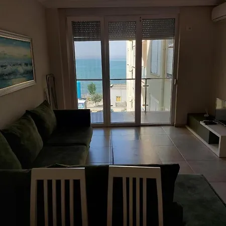 Holiday Home Apartment *